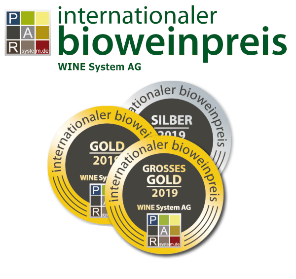 Loge des Internationalen Bioweinpreis mit Medaillen