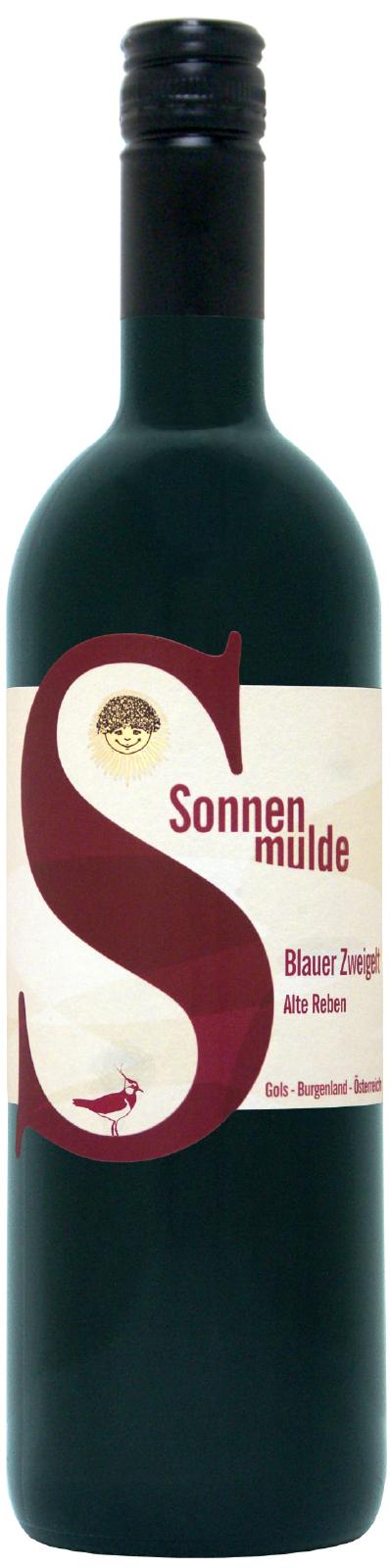 A bottle of Blauer Zweigelt Alte Reben