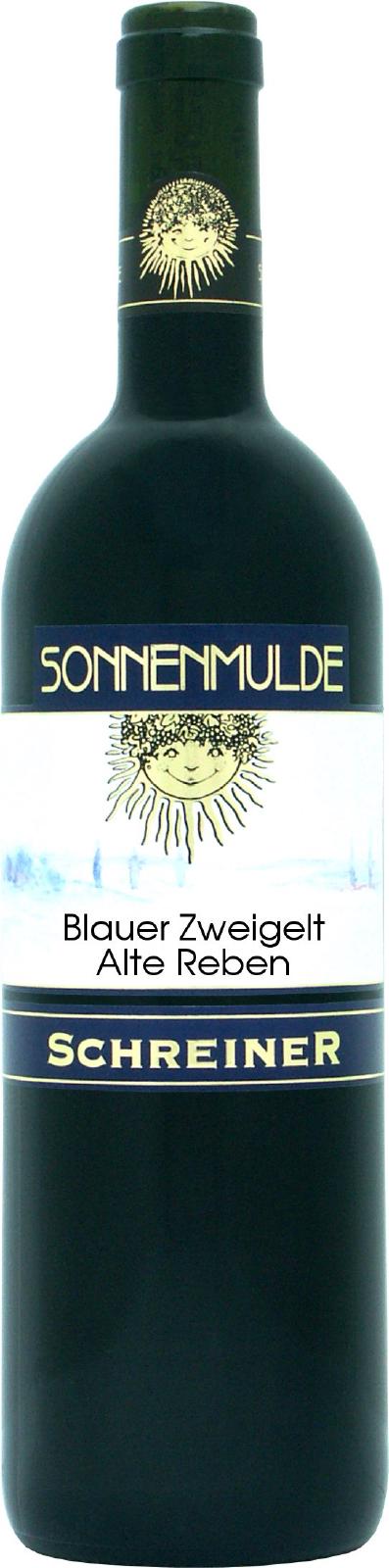 A bottle of Blauer Zweigelt Alte Reben
