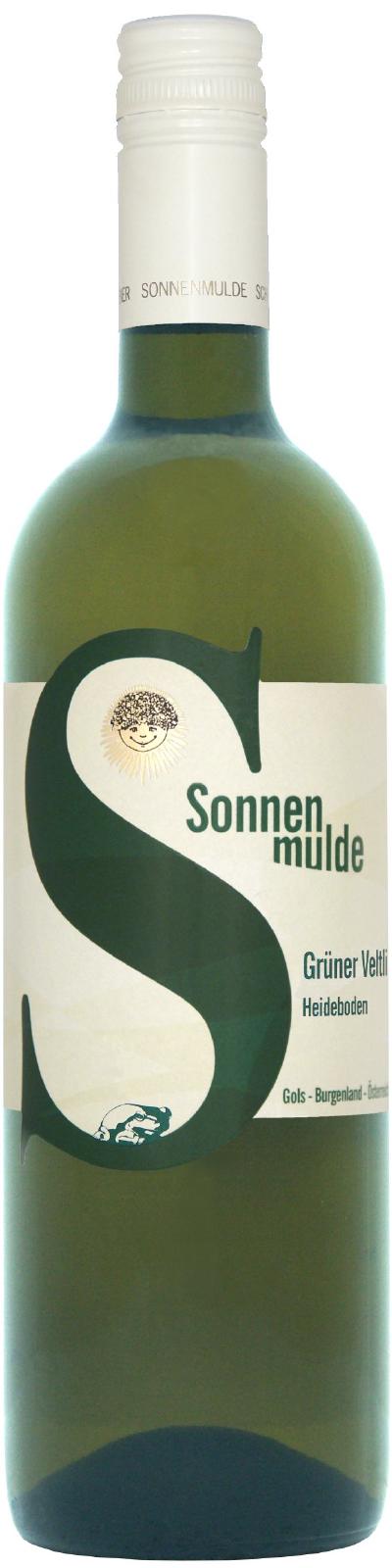 A bottle of Grüner Veltliner Heideboden